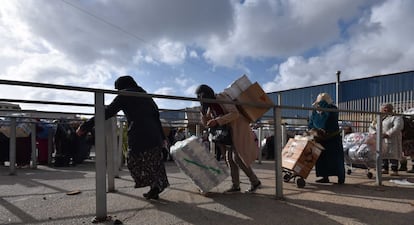 Desde que en febrero de 2017 abrió el paso del Tarajal II en el polígono, se han colocado vallas antiavalanchas y contratado seguridad privada, entre otras medidas.