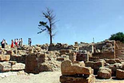 Las ruinas rehabilitadas de la ciudad de Carteia, ubicadas en el barrio de Guadarranque.