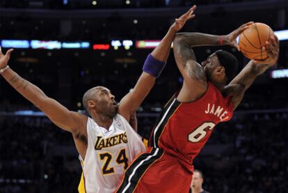 Las estrellas de los Lakers y los Heat, cara a cara.