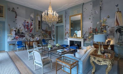 El salón azul del palacio Huis ten Bosch de los reyes de Holanda.