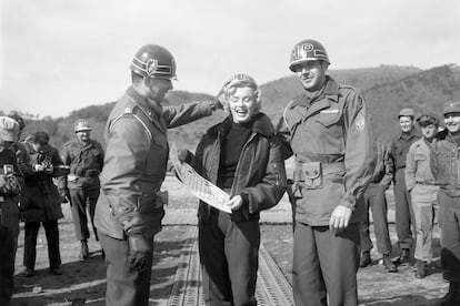 Marilyn Monroe en Corea animando a los soldados.