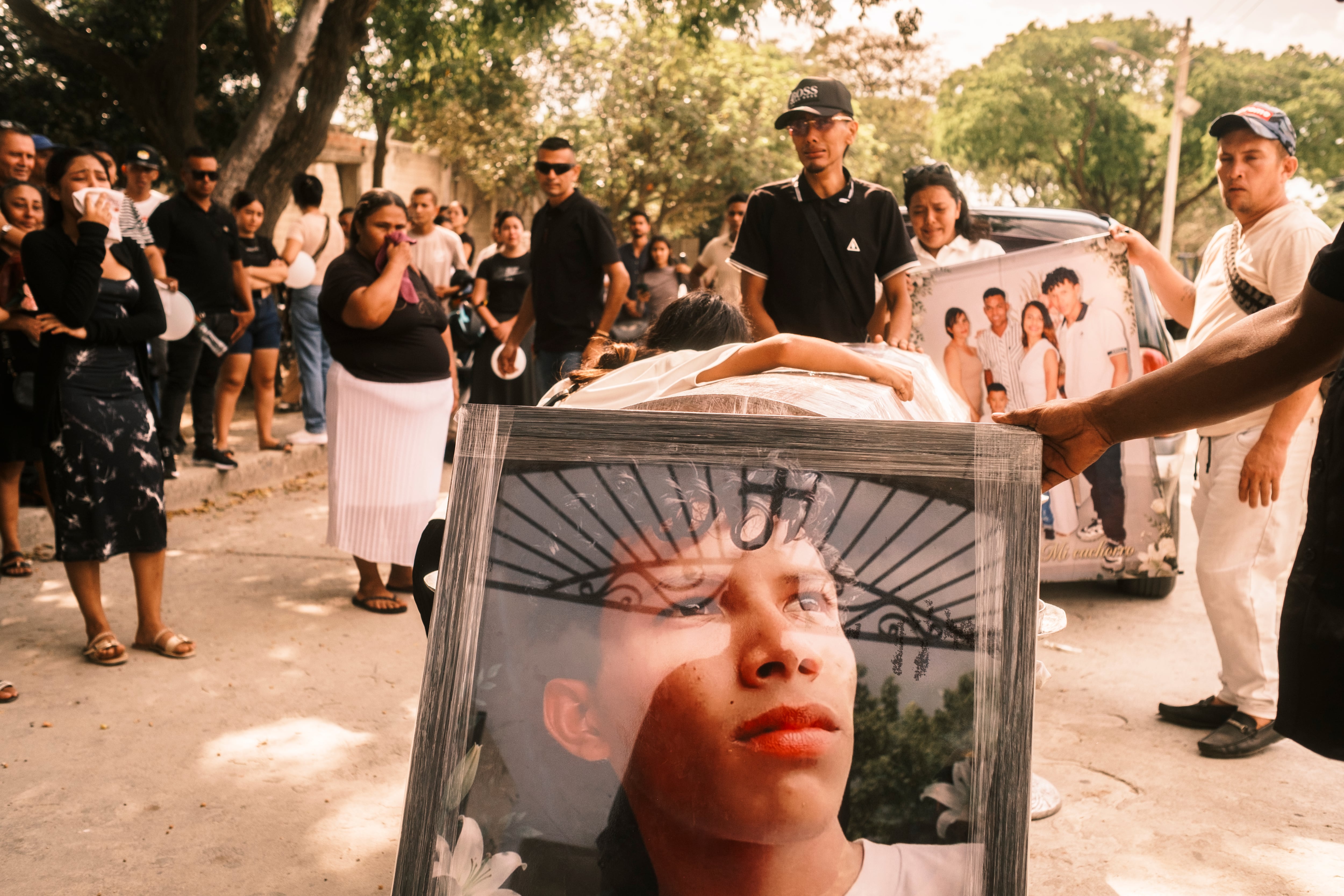 La denuncia por una ejecución extrajudicial opaca el operativo militar de De la Espriella en Santa Marta: “Era un campesino pobre, no un criminal”
