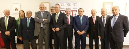 Reuni&oacute;n de la junta directiva de la Asociaci&oacute;n Valenciana de Empresarios con el presidente Fabra.