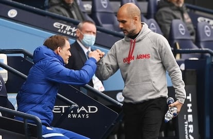 Tuchel saluda a Guardiola en el Etihad.