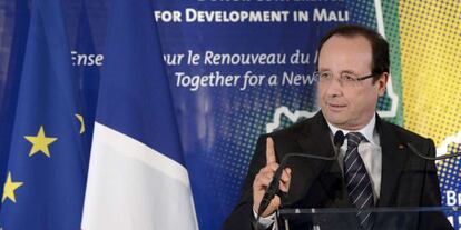 El presidente franc&eacute;s, Francois Hollande, en una conferencia sobre Mal&iacute; en Bruselas, ayer.  