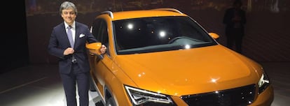 Luca de Meo, consejero delegado de Seat, con el Ateca, el &uacute;ltimo modelo de la empresa.