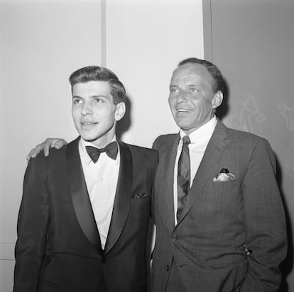 Frank Sinatra y su hijo, Frank Sinatra Jr.