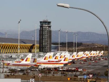 Aviones de Iberia estacionados en Barajas.