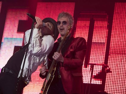 Ariel Rot Y Alejo Stivel durante el concierto de despedida.