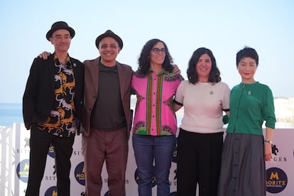 Desde la izquierda, José Luis Ágreda, Pablo Berger, Sara Varon, Sandra Tapia y Yuko Harami, en el festival de Sitges en octubre de 2023.