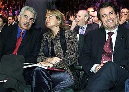Pasqual Maragall y Artur Mas, anoche en la ceremonia de entrega de los Premios Ondas.