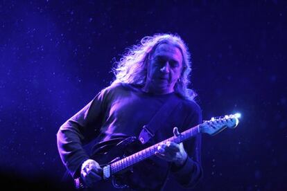 Rosendo, en concierto.