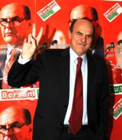 NH01 BUSTO ARSIZIO (ITALIA), 19/02/2013.- El secretario general del Partido Demócrata (PD), Pier Luigi Bersani durante un acto electoral celebrado en Busto Arsizio, cerca de Varese, al norte de Italia hoy 19 de febrero de 2013. Las elecciones generales en Italia se celebrarán del 24 y 25 de febrero. EFE/Laiacona Enzo
