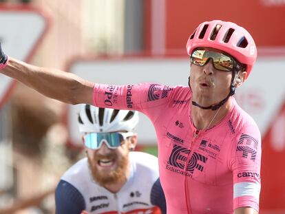 Magnus Cort celebra en Monforte su tercera victoria en la Vuelta.