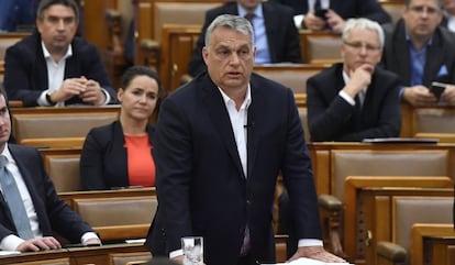 El primer ministro de Hungria, Viktor Orbán, este lunes en el Parlamento en Budapest. 