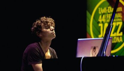 Francesco Tristano, durante una actuación.