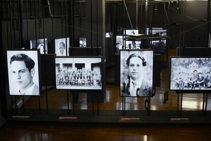 La exposición 'Parra 100' en el Centro Cultural Gabriela Mistral en Santiago de Chile.
