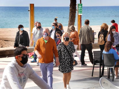 Paseo marítimo de Cubelles (Barcelona) el 21 de abril.