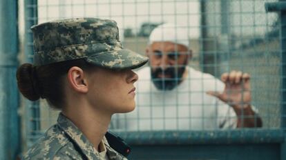 La improbable amistad entre una militar destinada a Guantánamo y uno de los presos es leitmotif del debut en el largo de Peter Sattler. Pero la sorpresa mediática es encontrarse con la ex-Crepúsculo Kristen Stewart en el papel protagonista. Un drama que opta a llevarse el galardón a la Mejor película norteamericana.