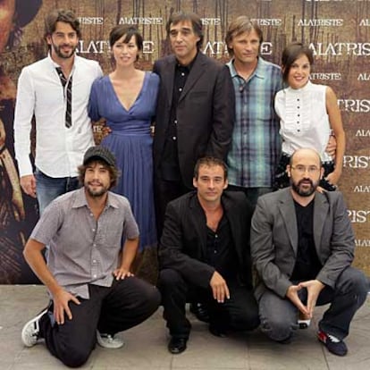 De izquierda a derecha y de arriba a abajo, Eduardo Noriega, Ariadna Gil, Agustín Díaz Yanes, Viggo Mortensen, Elena Anaya, Unax Ugalde, Eduard Fernández y Javier Cámara.