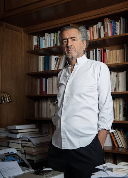 Bernard-Henri Lévy, en su domicilio en París.