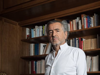 Bernard-Henri Lévy, en su domicilio en París.