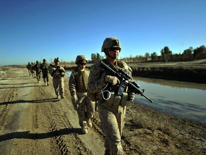Patrulla de marines en Afganist&aacute;n.