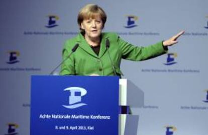 La canciller alemana Angela Merkel comparece durante la inauguración de la octava edición de la Conferencia de la Marítima Nacional en Kiel, Alemania. EFE/Archivo