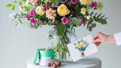 Ramo de flores con motivo del Día de la Madre más especial de Colvin.