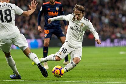 Modric, durante el partido ante el Valencia.