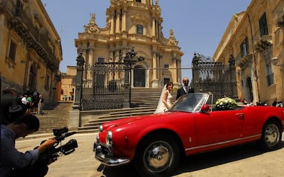 Celebración de una boda en San Giorgio, en Ragusa Ibla (Sicilia).