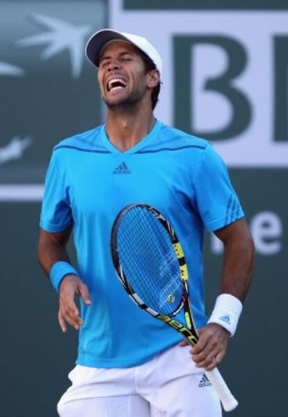 Fernando Verdasco se lamenta en su partido contra John Isner.