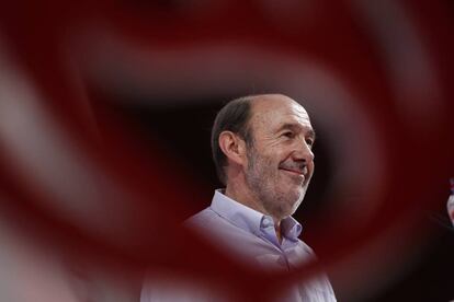 Alfredo Pérez Rubalcaba en el Congreso Federal Extraordinario del PSOE.