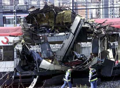 Restos de un vagón de cercanías destruido en la estación de Atocha por una de las bombas del 11 de marzo de 2004.