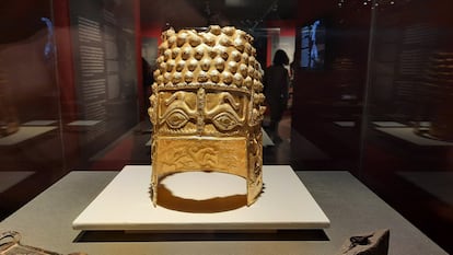 El casco de Cotofenesti, una de las obras robadas la madrugada del sábado del Museo Drents de Assen, en Países Bajos.