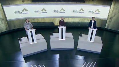 Xóchitl Gálvez, Claudia Sheinbaum y Jorge Álvarez Máynez, durante el segundo debate presidencial.