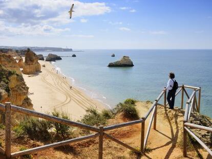 Panor&aacute;mica de la playa de Rocha, en el Algarve (Portugal). 