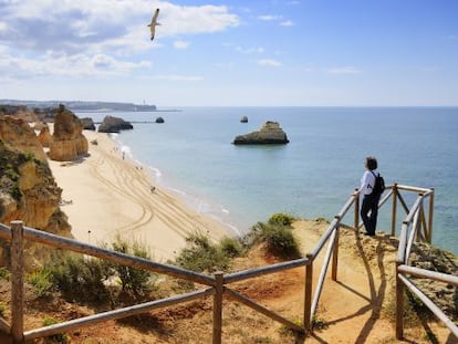 Panor&aacute;mica de la playa de Rocha, en el Algarve (Portugal). 