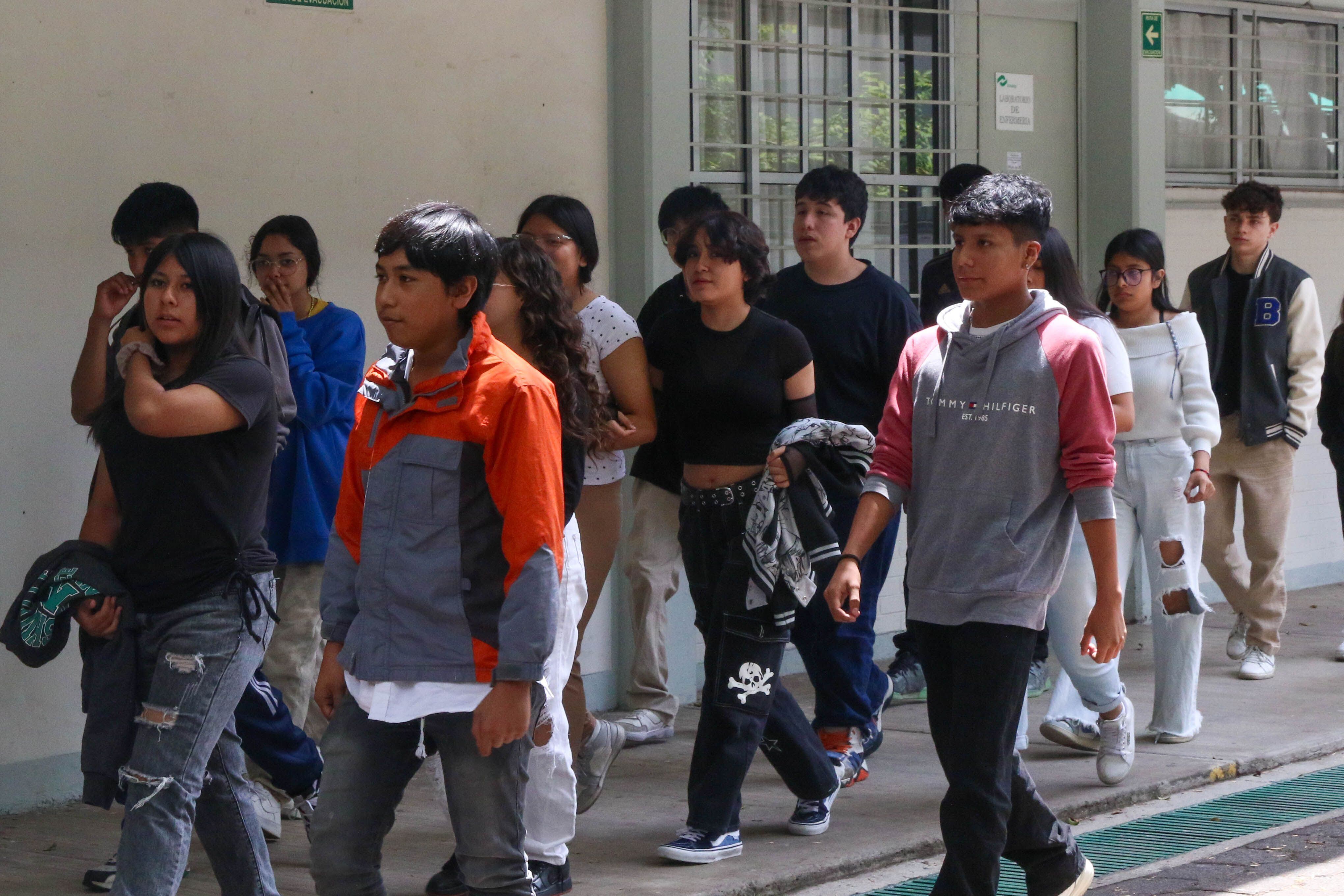 La UNAM advierte que dos de cada 10 jóvenes en México están fuera de la educación media superior