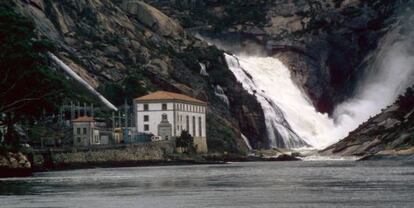 La cascada de Ézaro en el río Xallas.