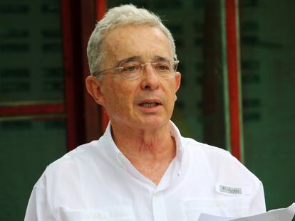 Álvaro Uribe durante su declaración desde su finca El Ubérrimo.