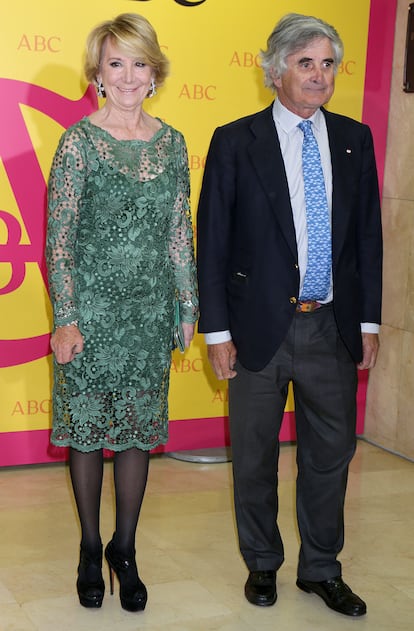 Esperanza Aguirre y Fernando Ramírez de Haro, en Madrid en 2017.