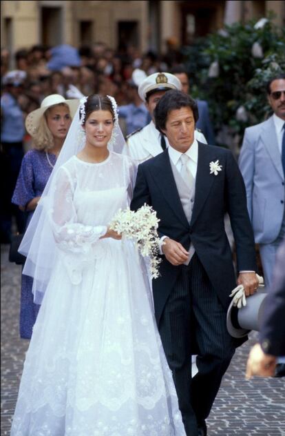 Primera boda de Carolina de Mónaco, con Philippe Junot el 29 de junio de 1973.