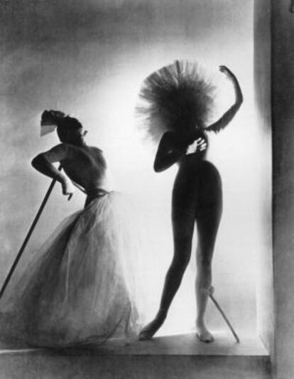 Horst P. Horst. Vestuario de Dal&iacute; para el ballet Bacchanale, de L&eacute;onide Massine, 1939 
 
  
 