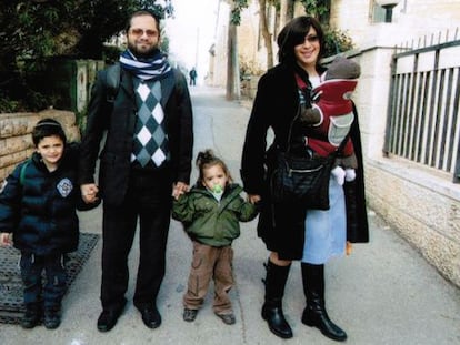 La familia Sandler. Jonathan y dos de sus hijos, Gabriel y Arieh, fueron asesinados en Toulouse el lunes.