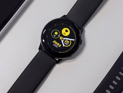 Cómo guardar música en los relojes inteligentes Samsung Galaxy Watch