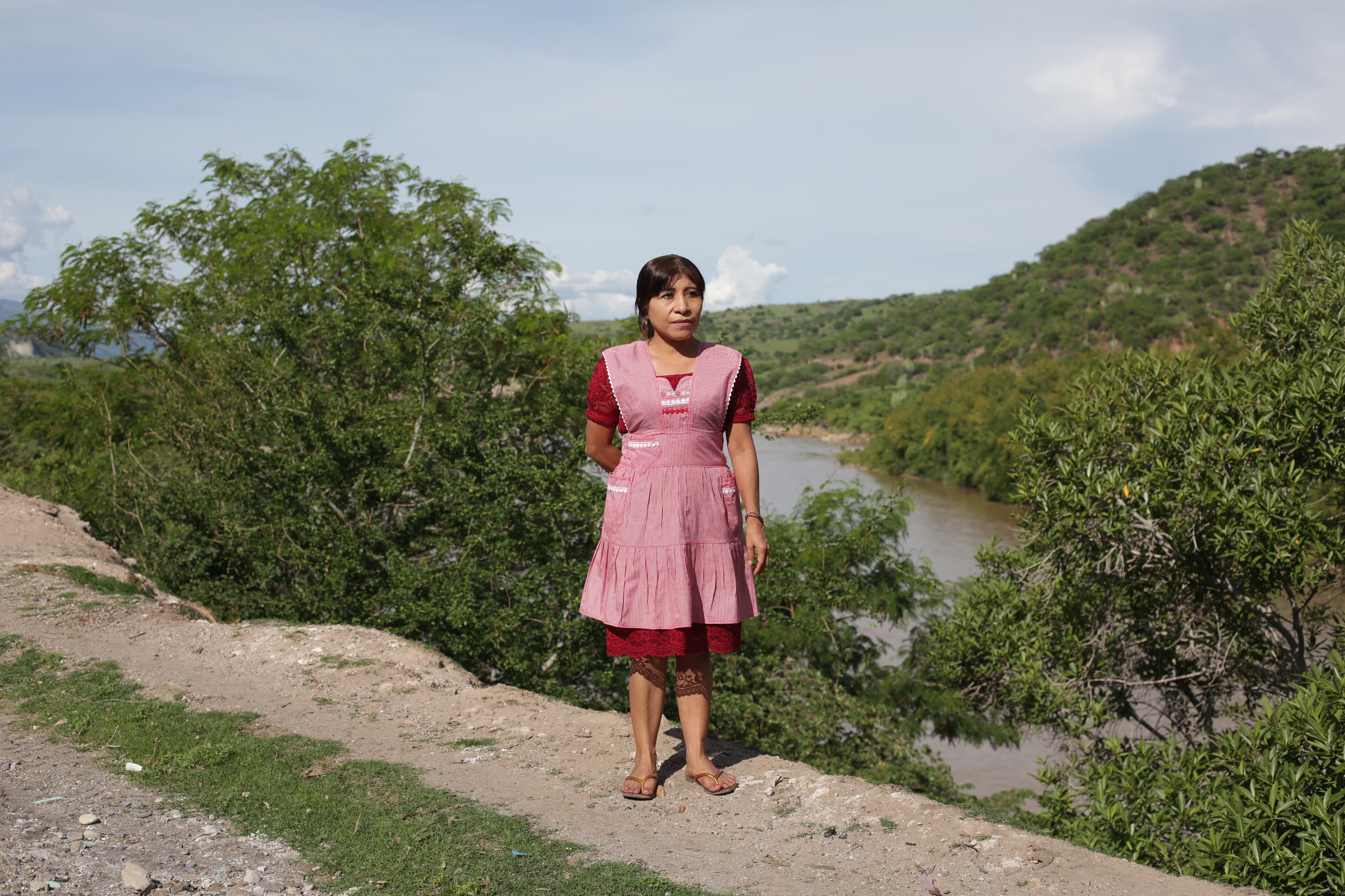 Juventina Ascencio en su comunidad, San Juan Teltencingo.