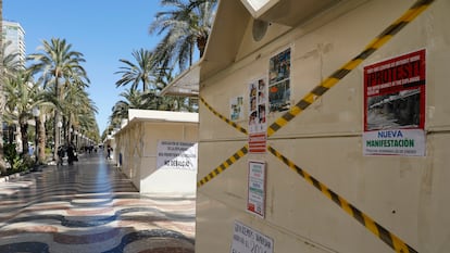 Casetas de La Explanada cerradas, en Alicante, el 23 de enero.