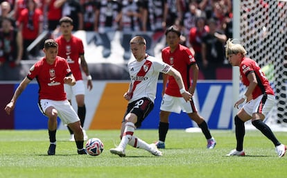Franco Mastantuono durante el partido del Mundial de Clubes contra el Urawa Red Diamonds.