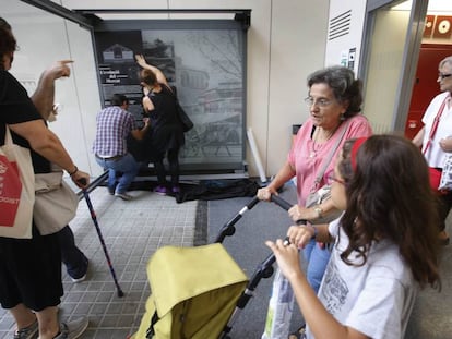 Uno de los paneles colocados en el Mercado de Sant Antoni